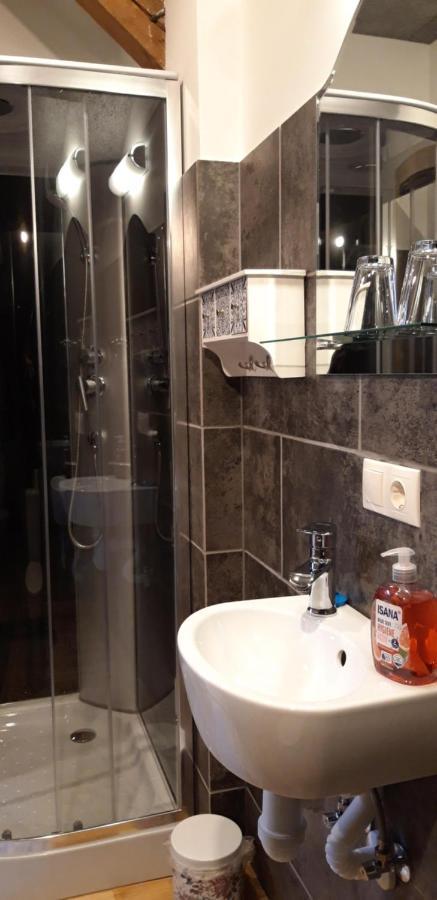 Metras Maja Hotel Aizpute Kültér fotó