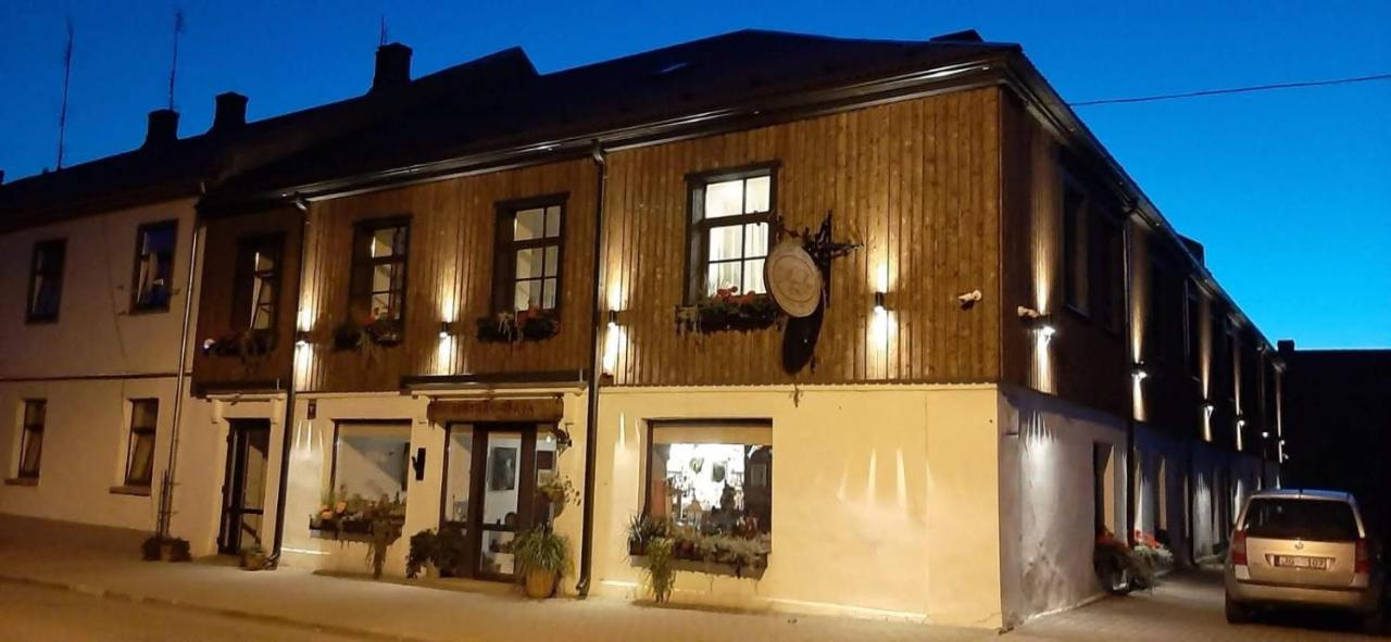 Metras Maja Hotel Aizpute Kültér fotó