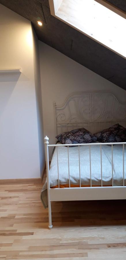 Metras Maja Hotel Aizpute Kültér fotó