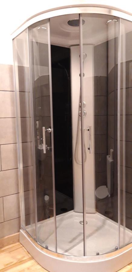 Metras Maja Hotel Aizpute Kültér fotó