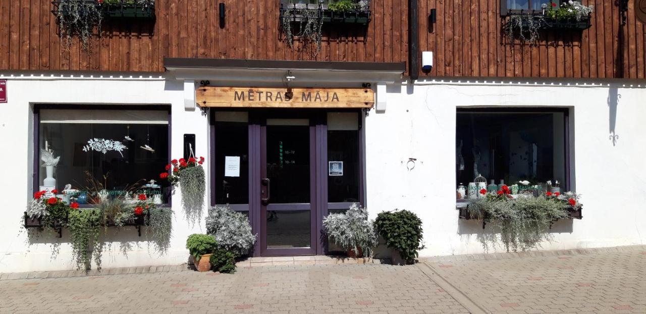 Metras Maja Hotel Aizpute Kültér fotó