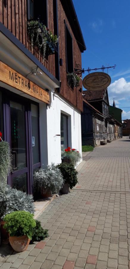 Metras Maja Hotel Aizpute Kültér fotó