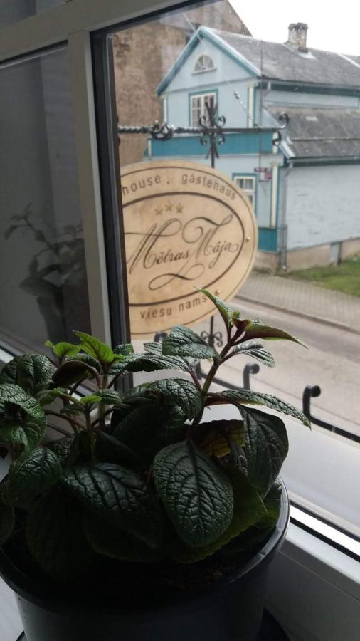 Metras Maja Hotel Aizpute Kültér fotó