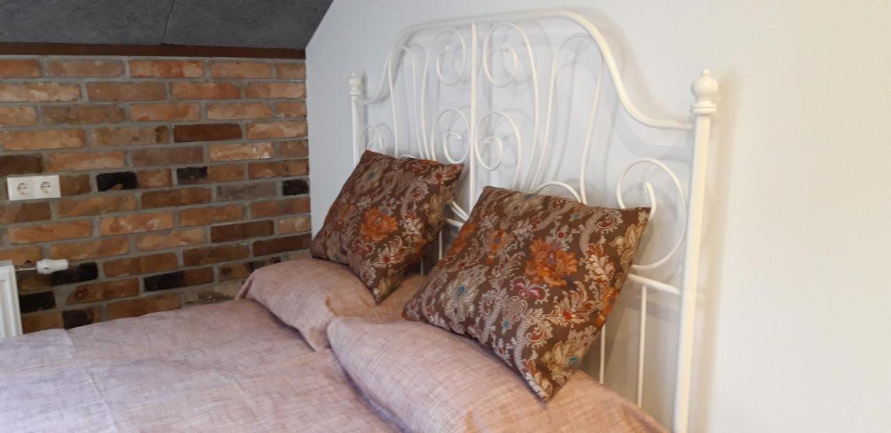 Metras Maja Hotel Aizpute Kültér fotó